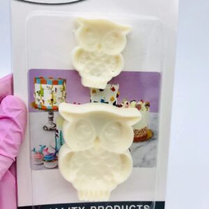 Plastic cutter/mold cookie owl