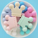 Silicone teething crown bead