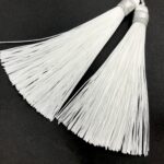 White and silver tassels (2pcs)