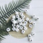 Square silicone alphabet beads letter F