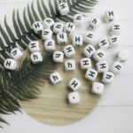 Square silicone alphabet beads letter H