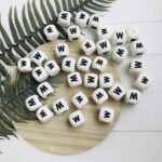 Square silicone alphabet beads letter W