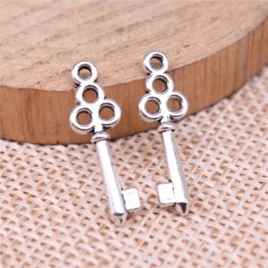 #4 Silver Key Pendant Charms 6pcs